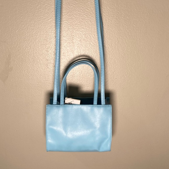 Telfar - Picture 2 of 6